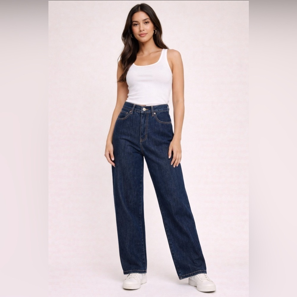 Uniqlo Dark Blue Women's Peg Top Relaxed Fit Ankle Jeans
Size-28” Waist